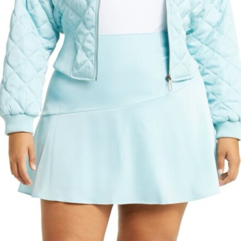NWT 11 HONORÉ Erica Satin Miniskirt in sky blue size 20